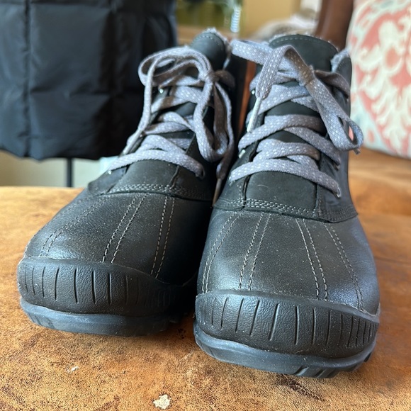 Timberland Women’s Orthotic lined black duck boots size 9.5 - Picture 11 of 11